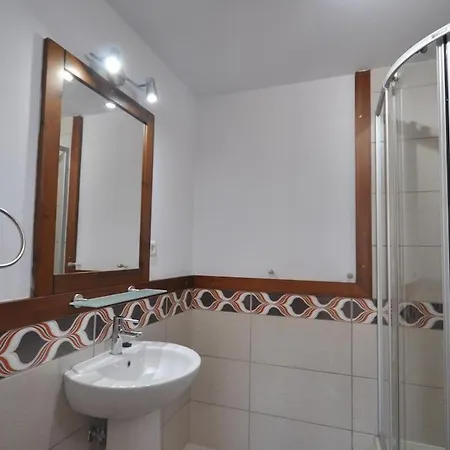 Sleeps 5 With Pool And Air Con * Gümüşlük